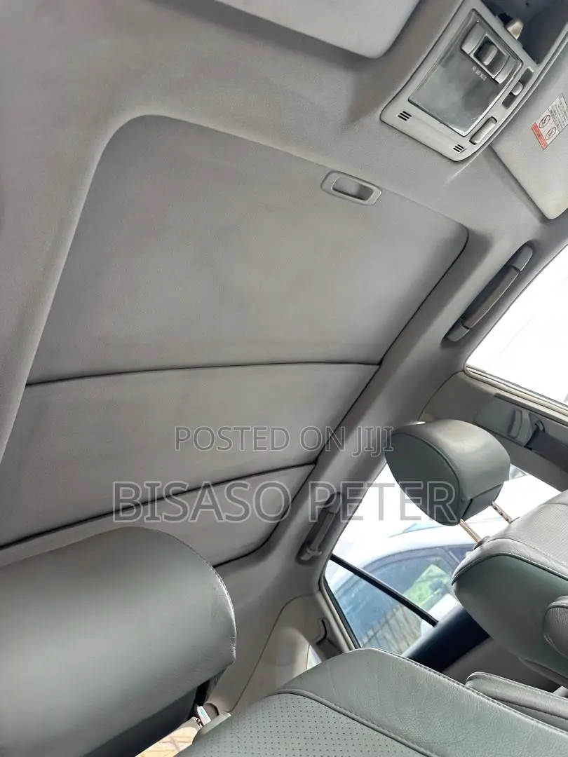 Toyota Harrier 2.4 2012 Blue