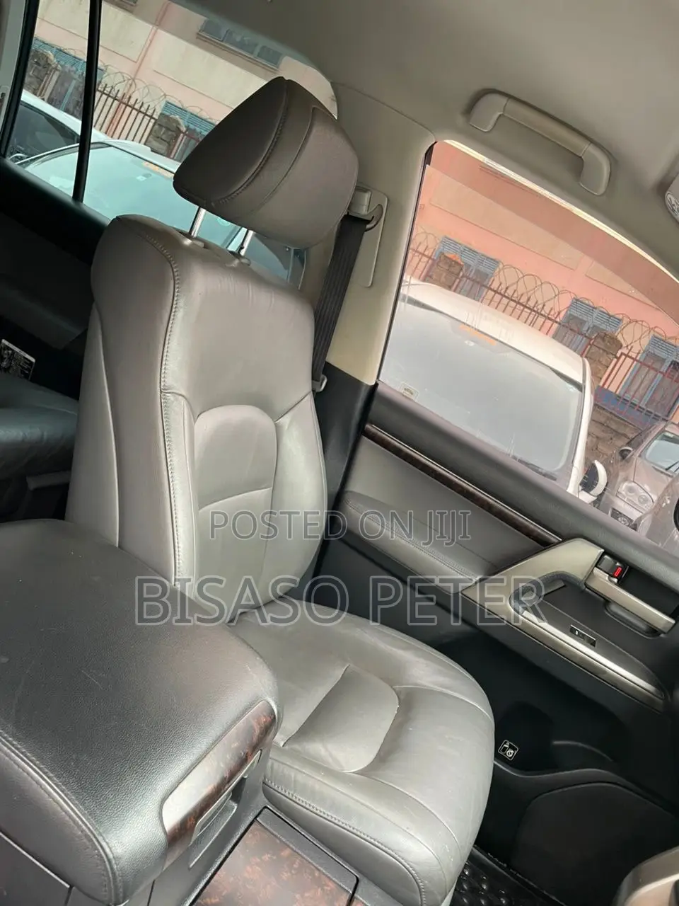 Toyota Land Cruiser 2010 White