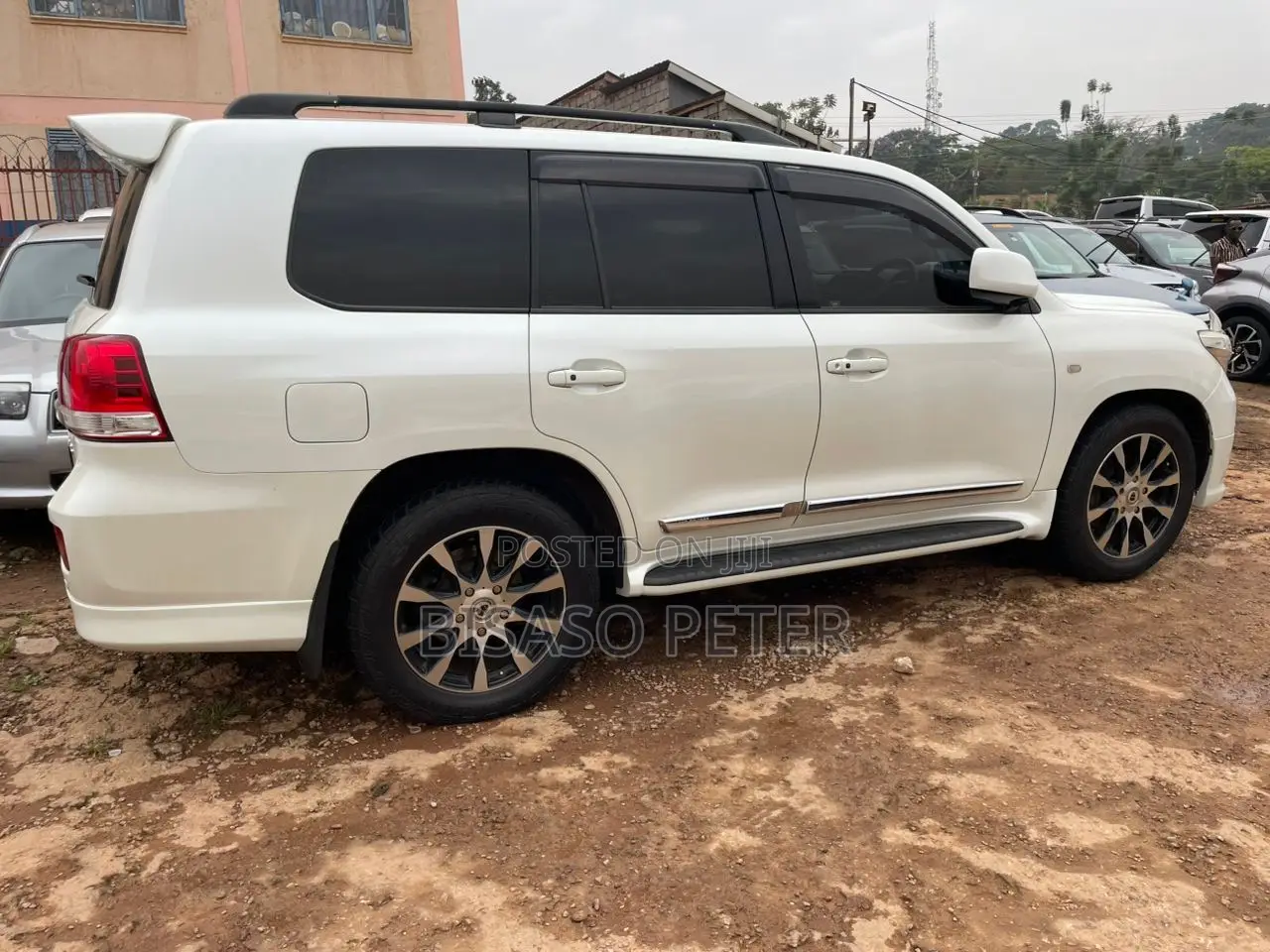 Toyota Land Cruiser 2010 White