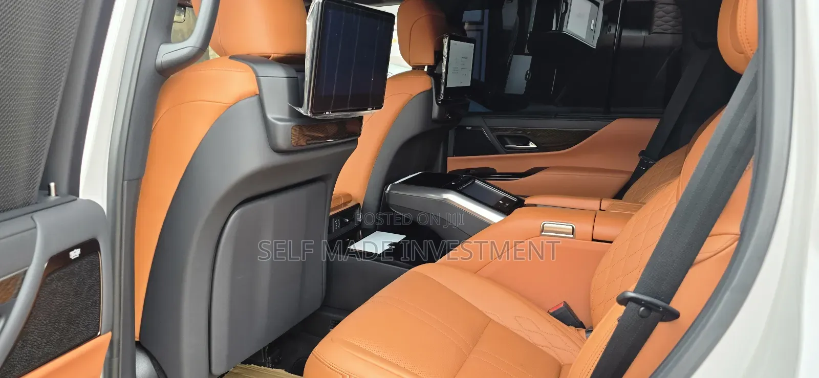 Lexus LS 2024 White
