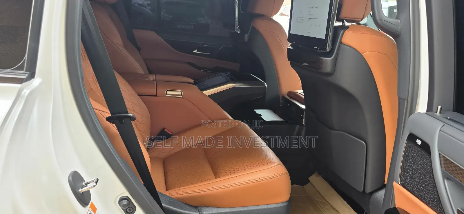 Lexus LS 2024 White
