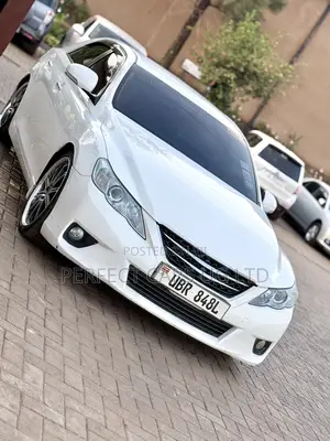 Toyota Mark X 2.5 AWD 2009 Off white