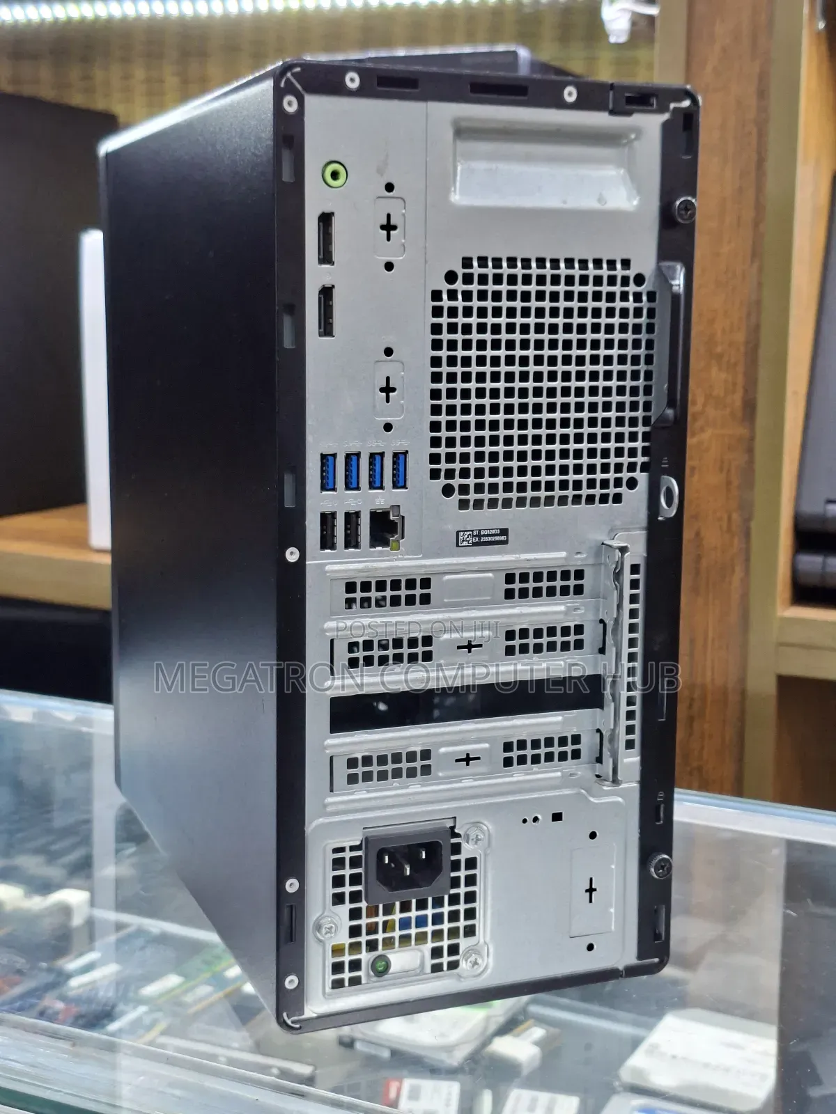 Desktop Computer Dell Optiplex 5060 16GB Intel Core I5 SSD 512GB