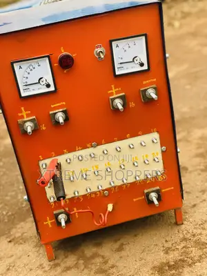 Super Functionality Battery Charger/60batteries /