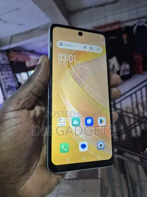Infinix Smart 8 64 GB White