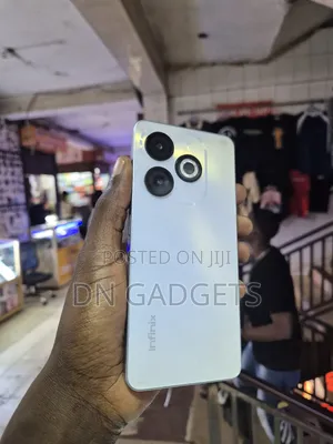 Infinix Smart 8 64 GB White