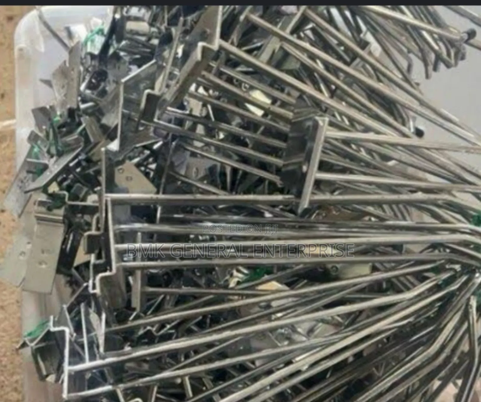 Utility Nail Hooks 10pcs