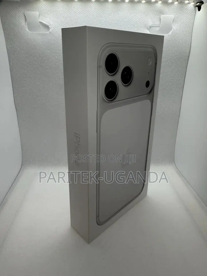 New Apple iPhone 17 Pro Max 256 GB Silver