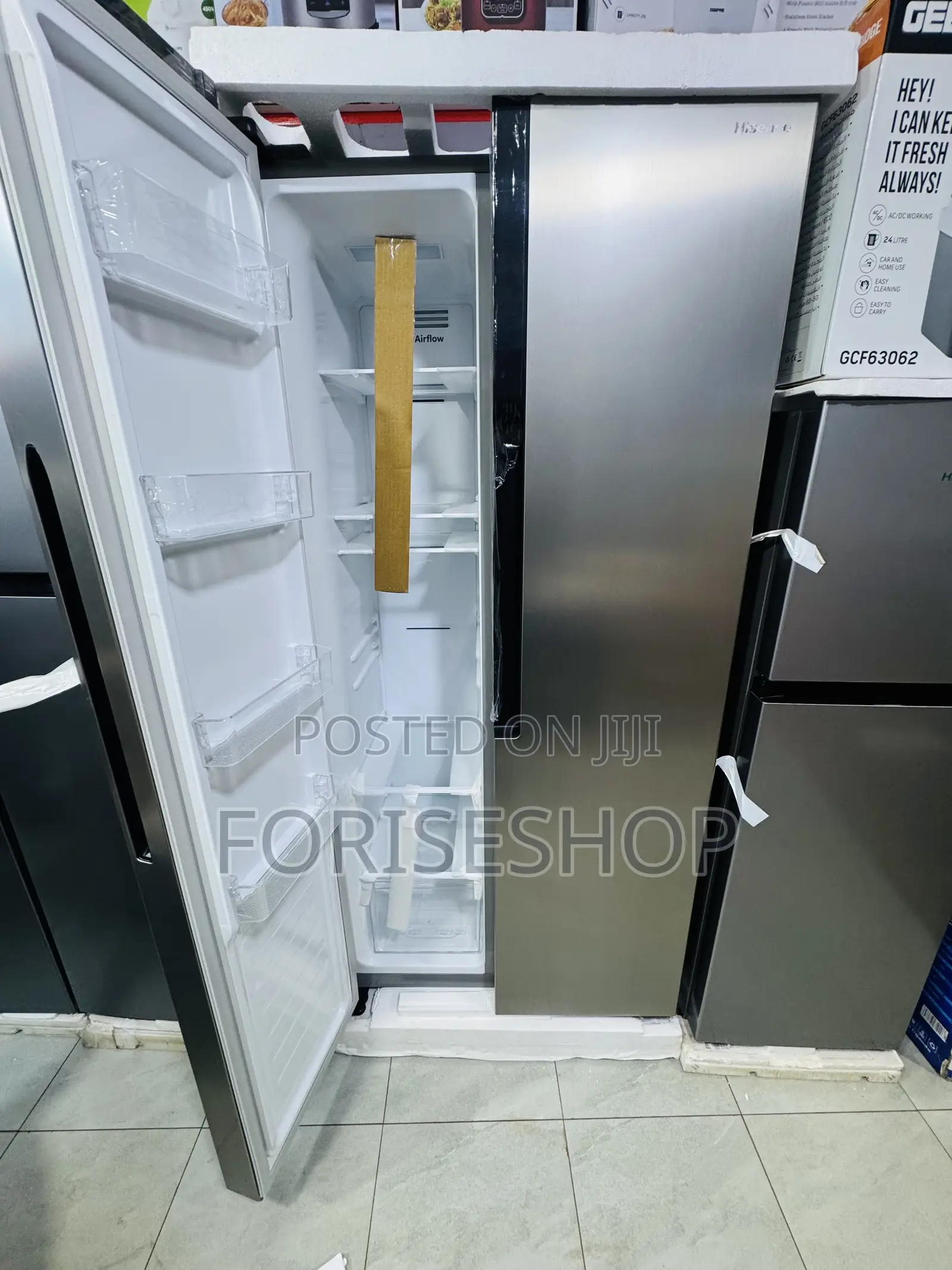 Hisense 560 Litres  Side By Side Fridge