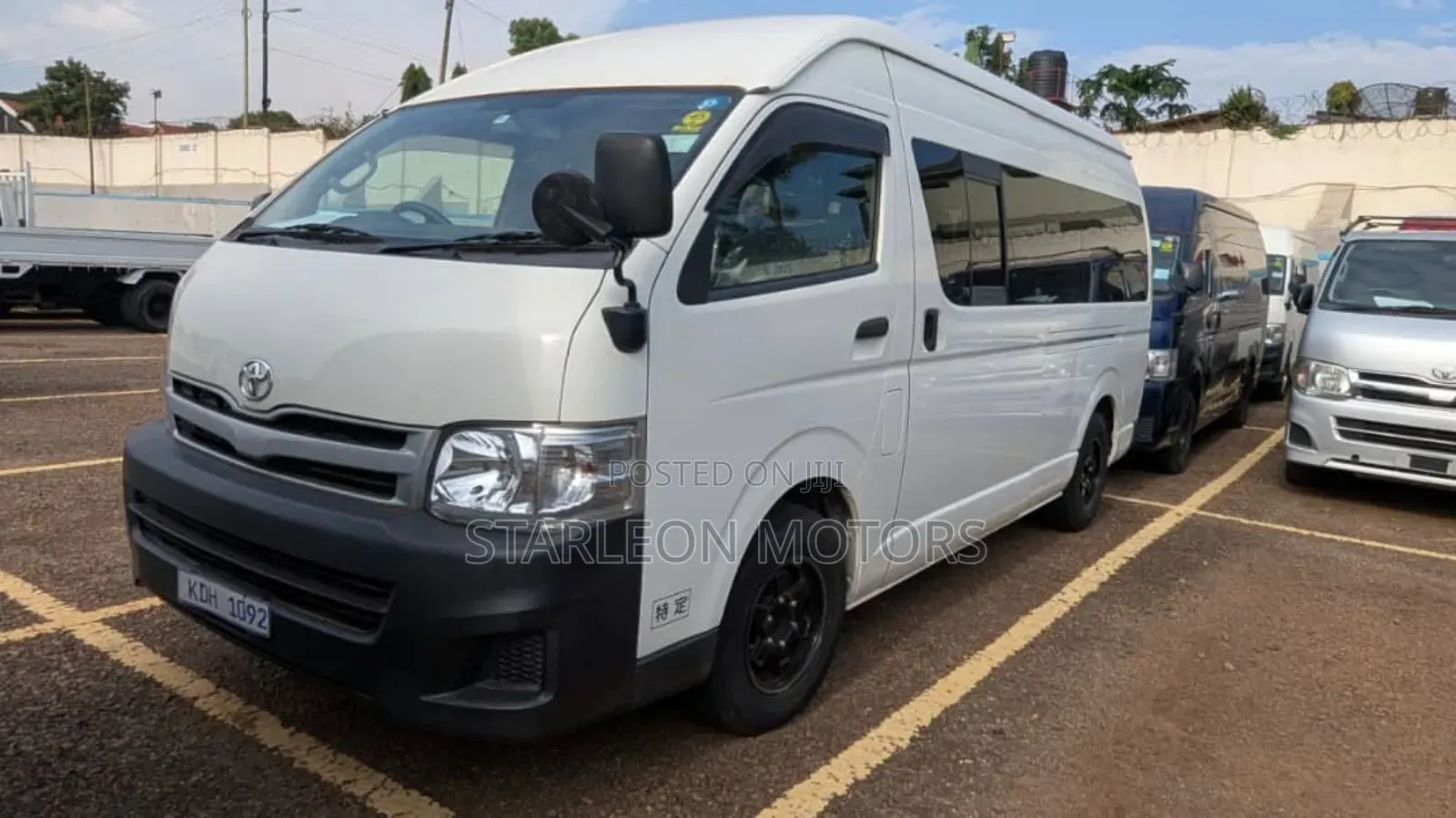Toyota HiAce 2016 White