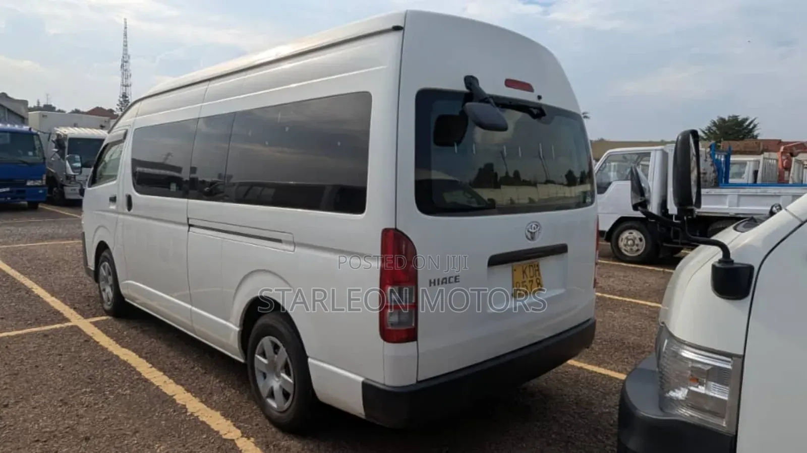 Toyota HiAce 2016 White