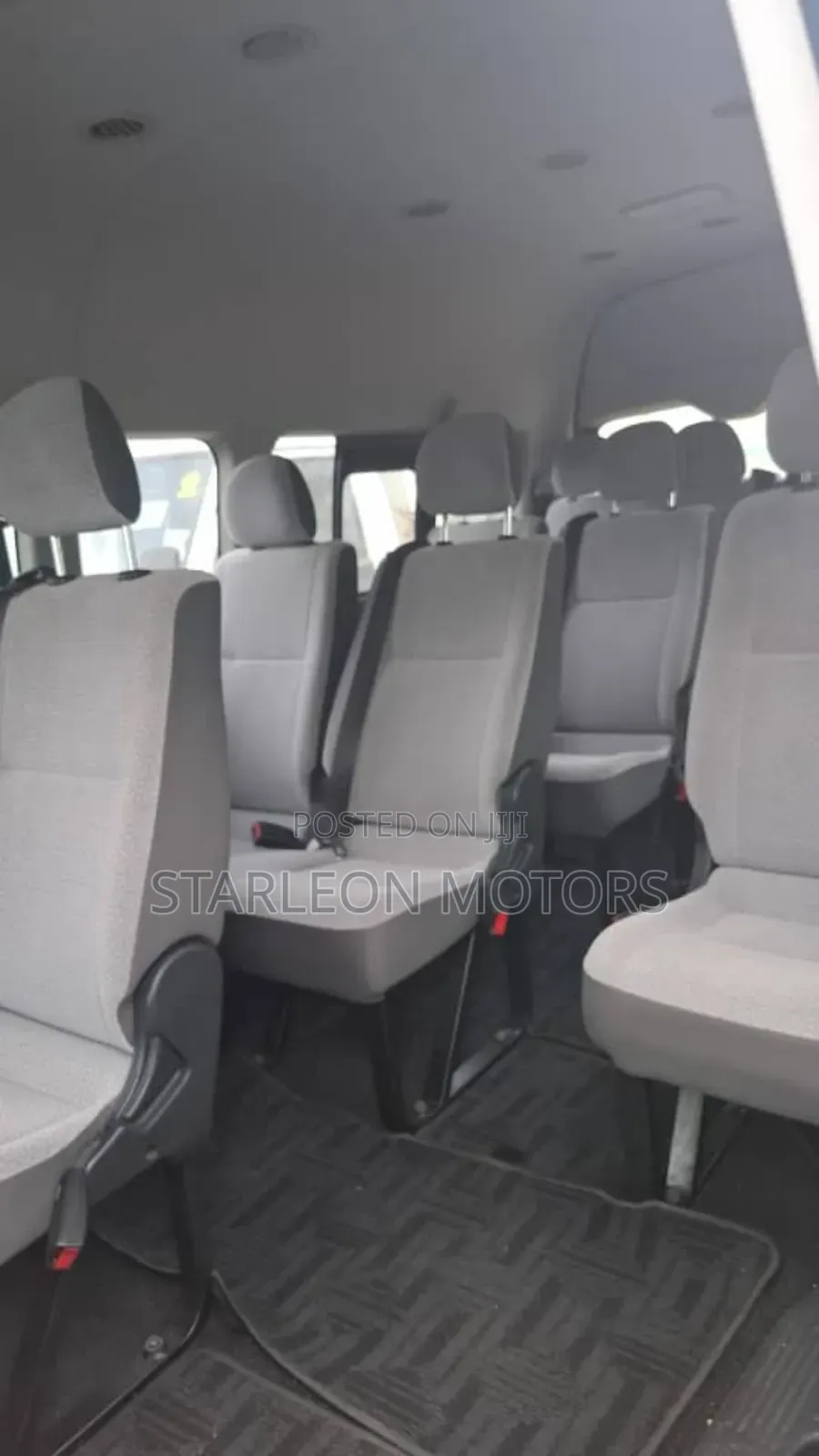 Toyota HiAce 2016 White