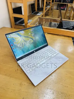 Laptop HP Pavilion 15-Cs3063cl 8GB Intel Core I7 SSD 512GB