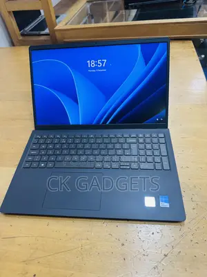 New Laptop Dell Inspiron 15 3521 8GB Intel Core I5 SSD 256GB