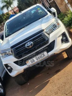 Toyota Hilux 2020 White