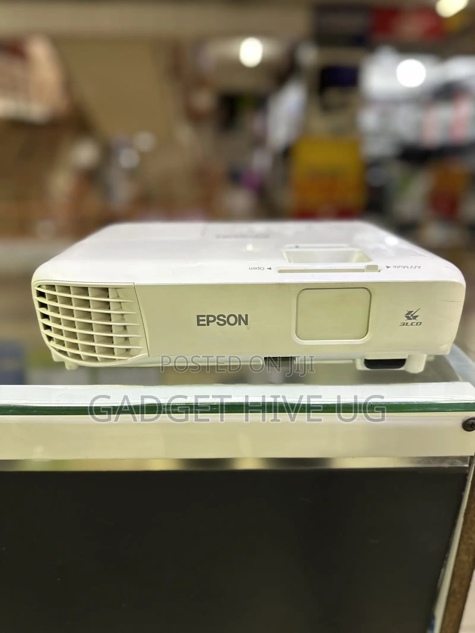 Epson Eb-S05 Projector 3200 Lumens