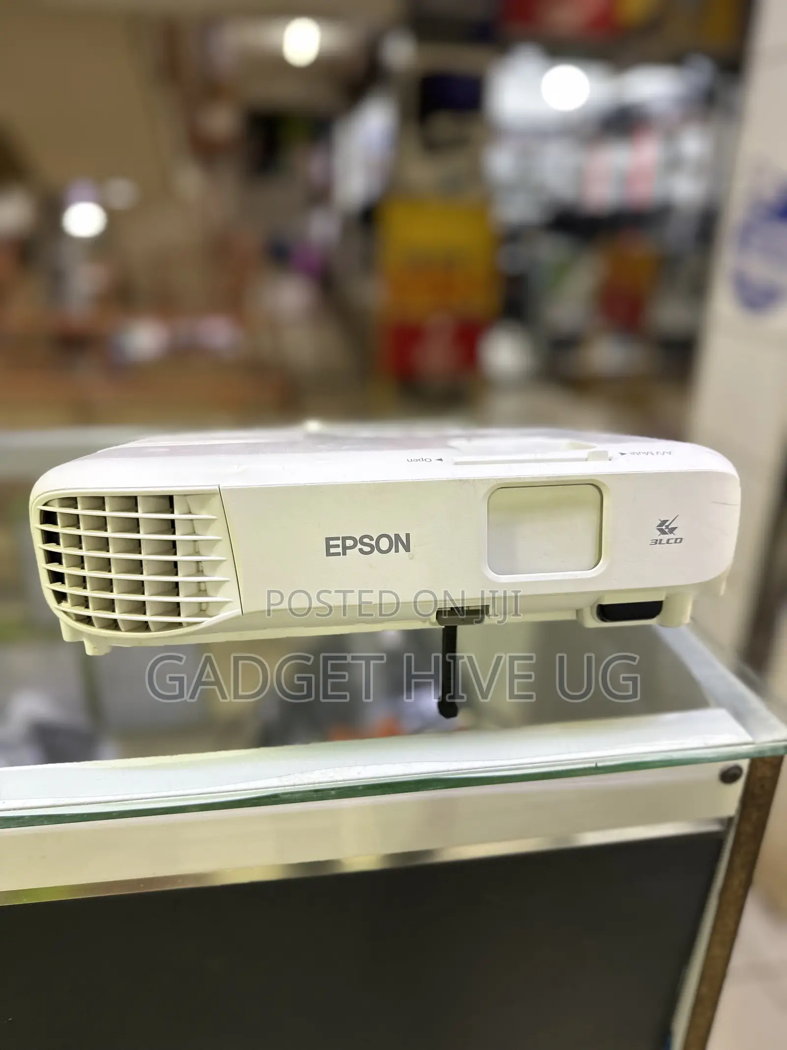 Epson Eb-S05 Projector 3200 Lumens