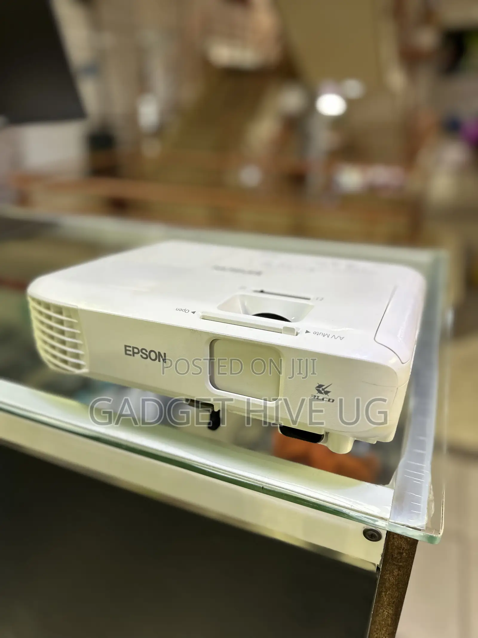 Epson Eb-S05 Projector 3200 Lumens