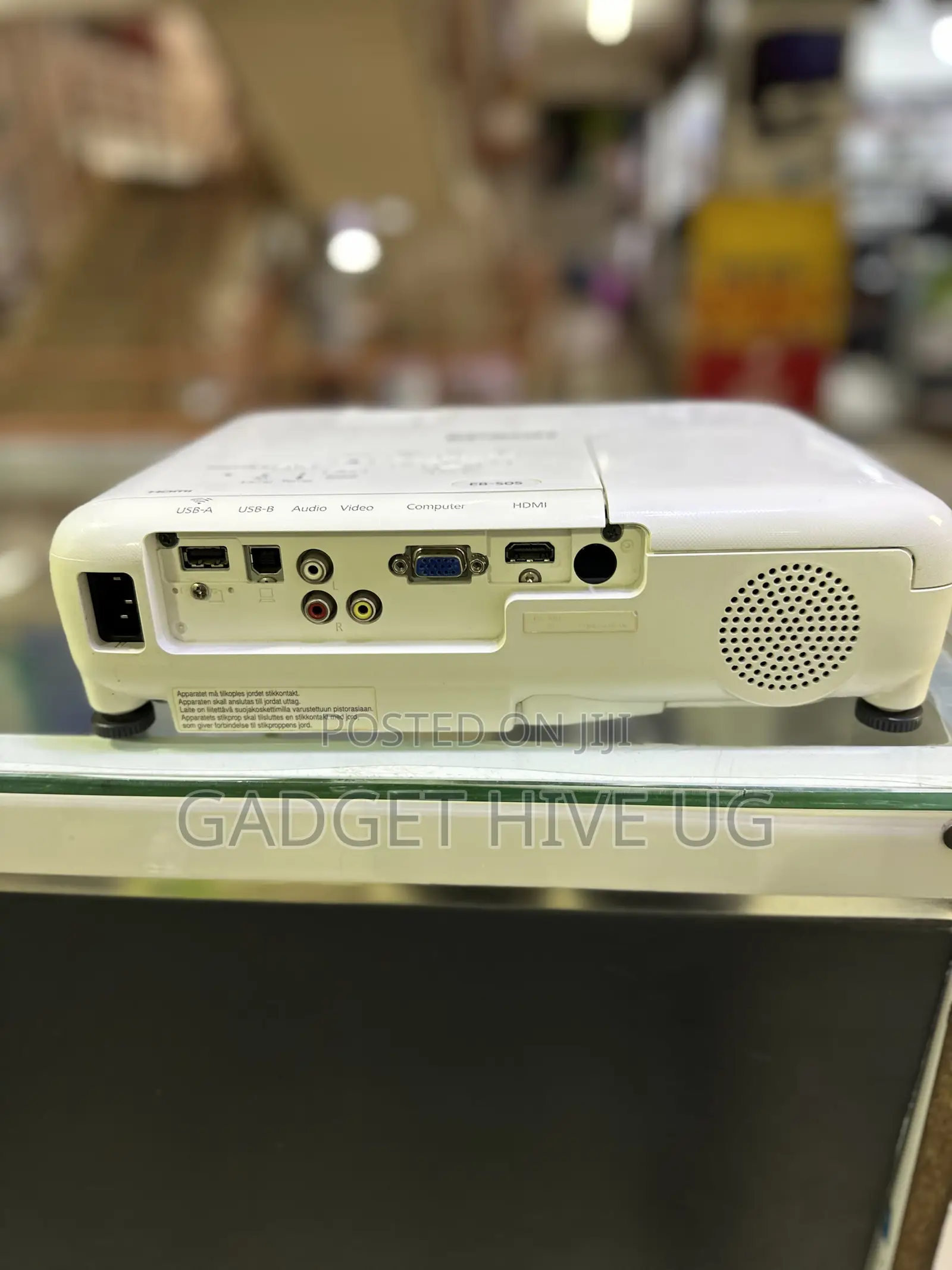 Epson Eb-S05 Projector 3200 Lumens