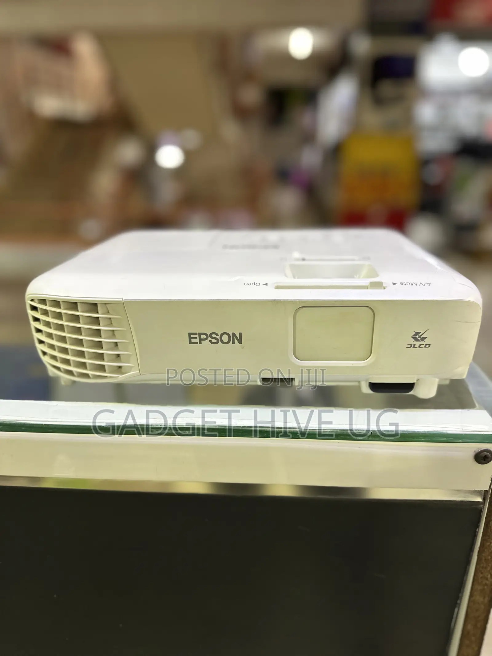 Epson Eb-S05 Projector 3200 Lumens