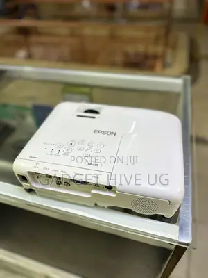 Epson Eb-S05 Projector 3200 Lumens