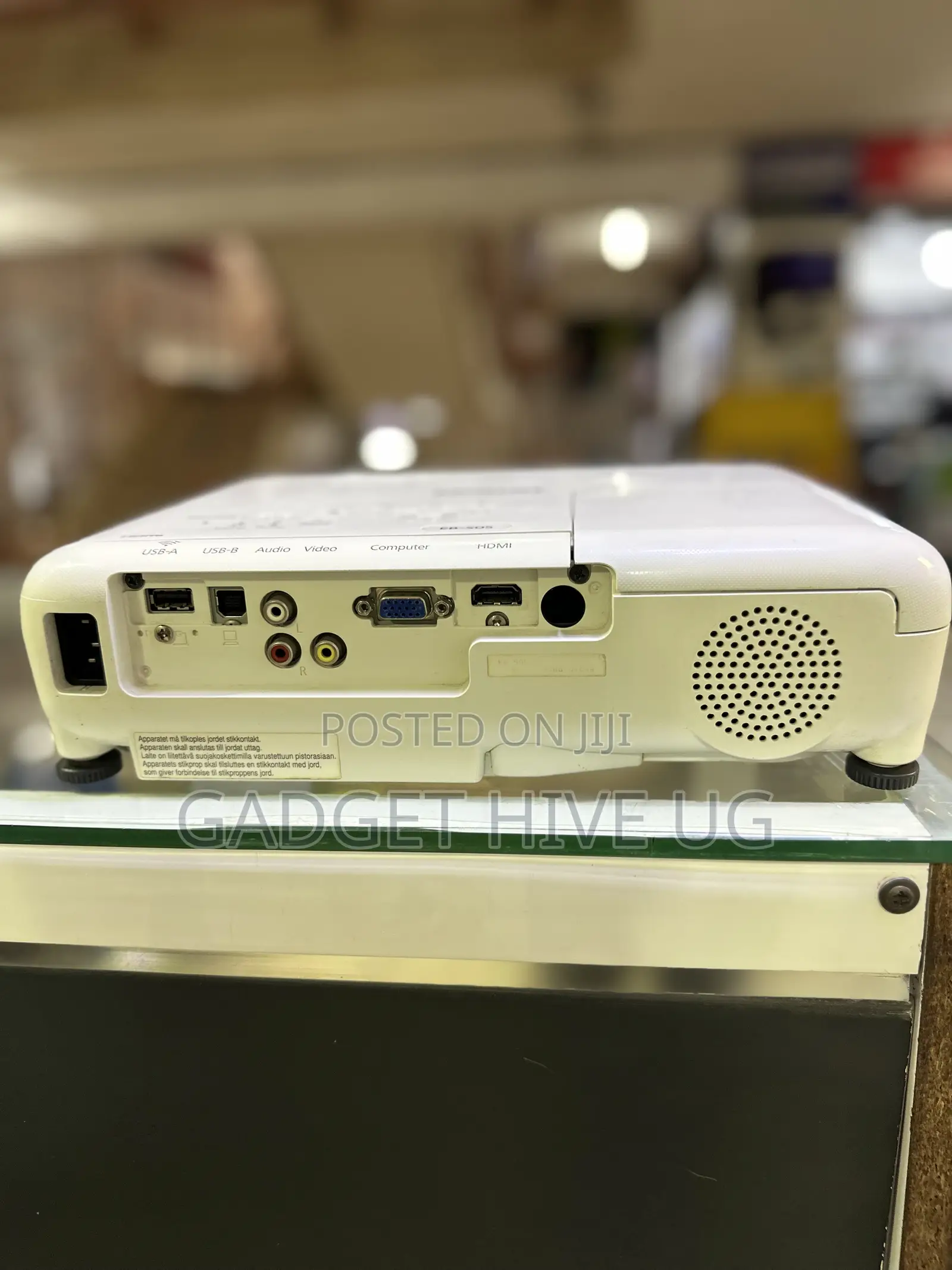 Epson Eb-S05 Projector 3200 Lumens