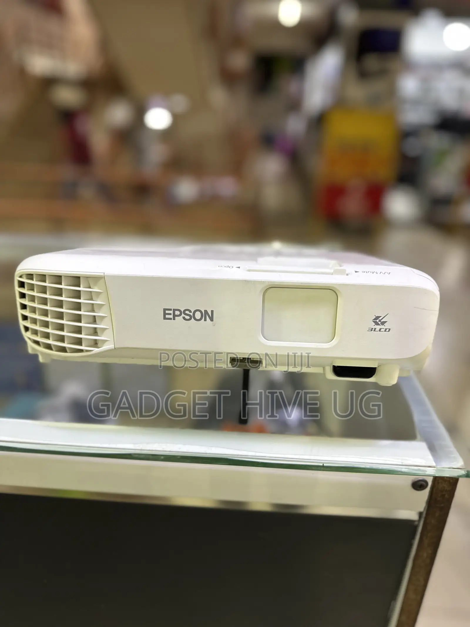 Epson Eb-S05 Projector 3200 Lumens