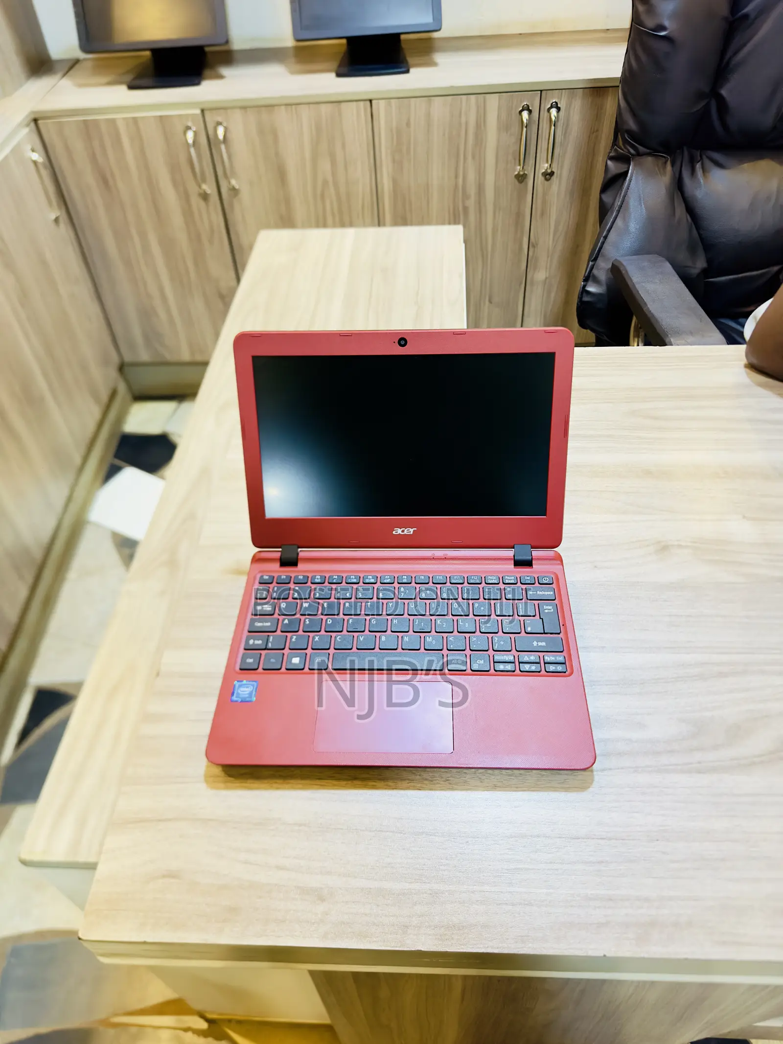 Laptop Acer Aspire ES1-132 4GB Intel Celeron eMMC 32GB