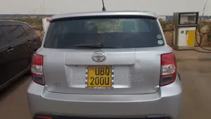 Toyota IST 2009 Silver