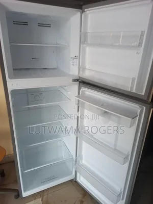 Hisense Fridge 419ltrs With a Dispenser