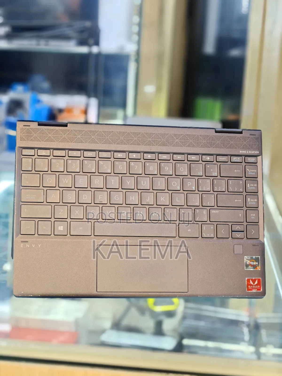 Laptop HP Envy x360 8GB AMD Ryzen 5 SSD 256GB