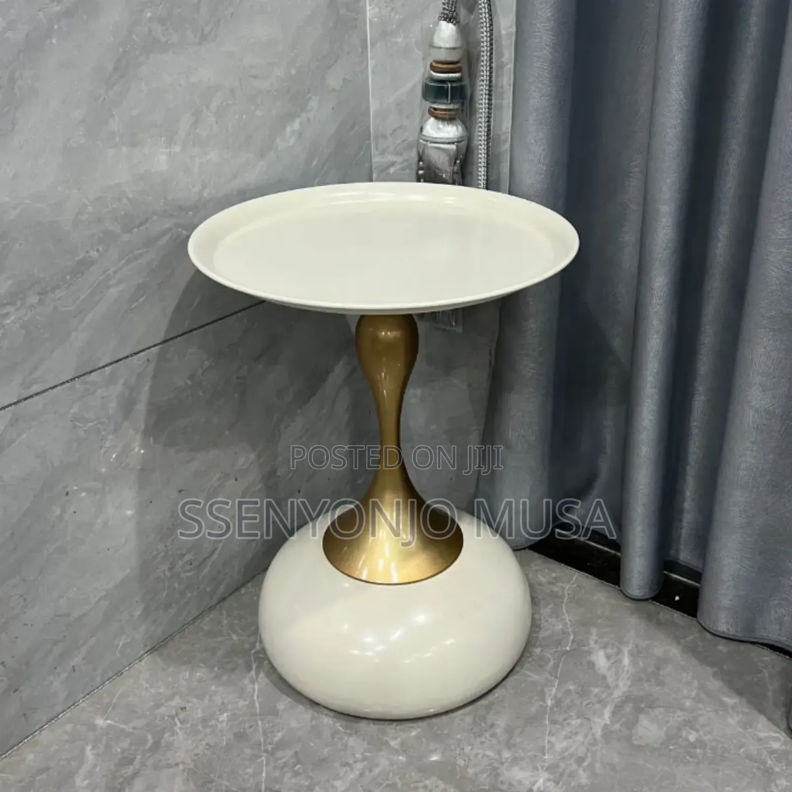 Modern Pedestal Side Table – Small Round Metal Accent End Table