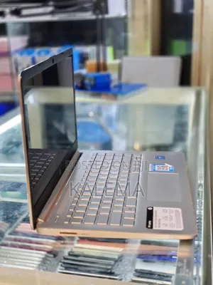 Laptop HP 14-dq2031tg 4GB Intel SSD 128GB