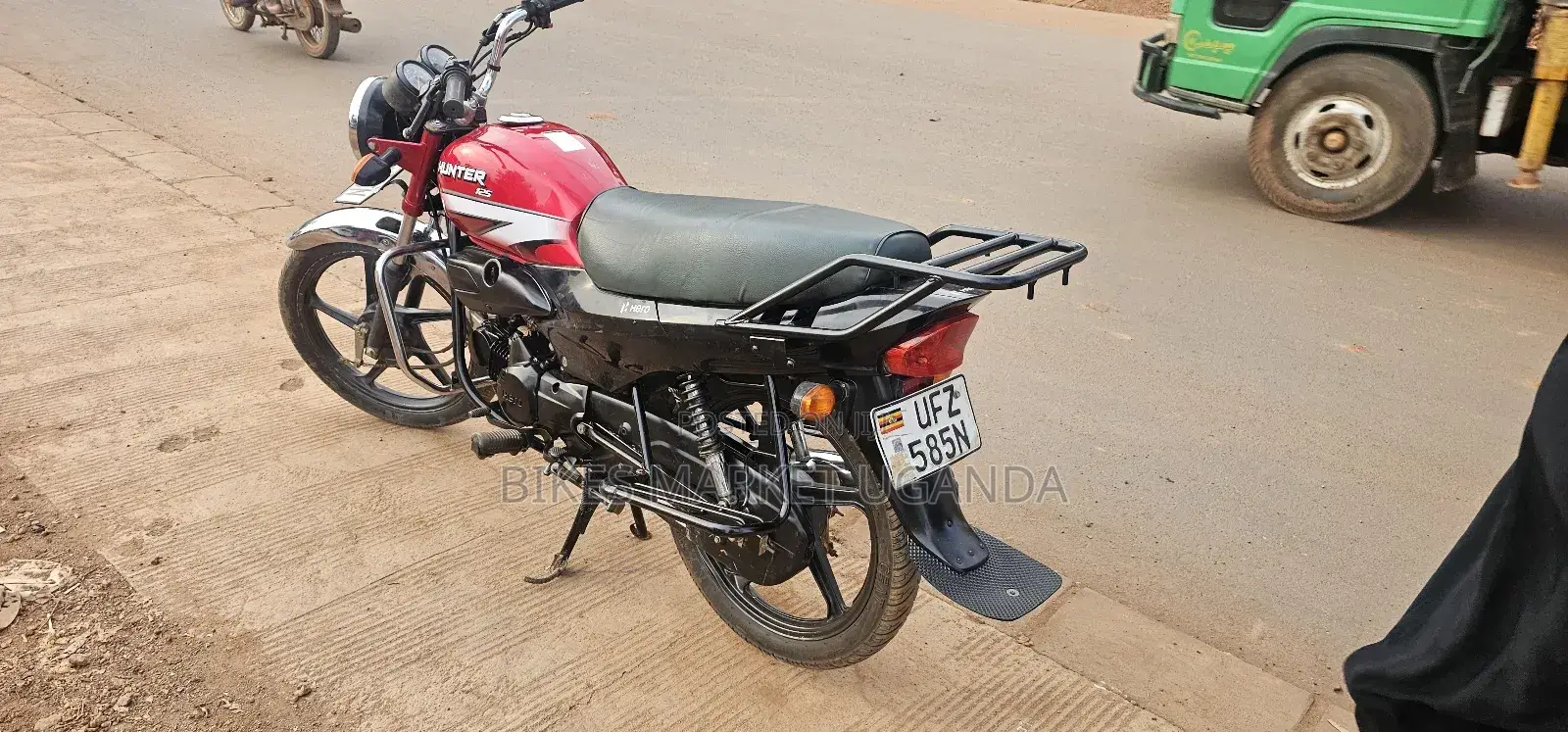 Hero Hunter 125 2025 Red