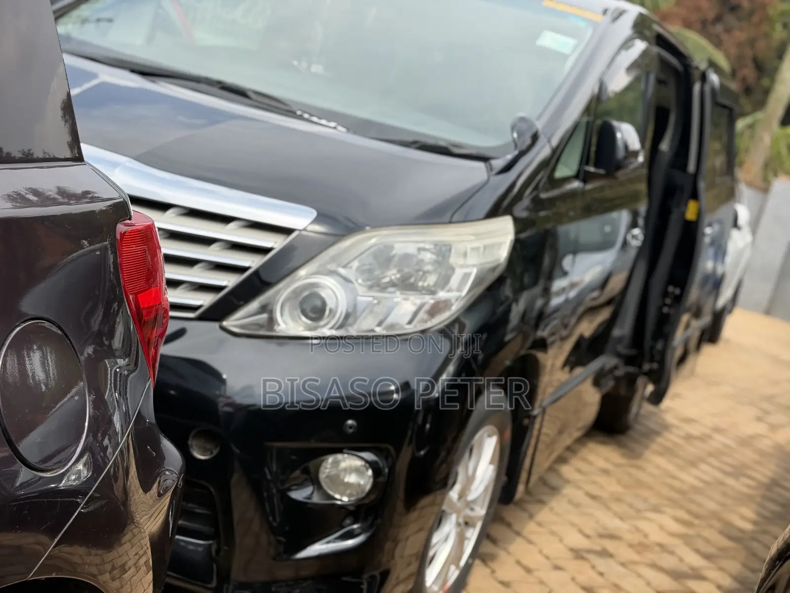 Toyota Alphard 2.4 Petrol AWD 2011 Black
