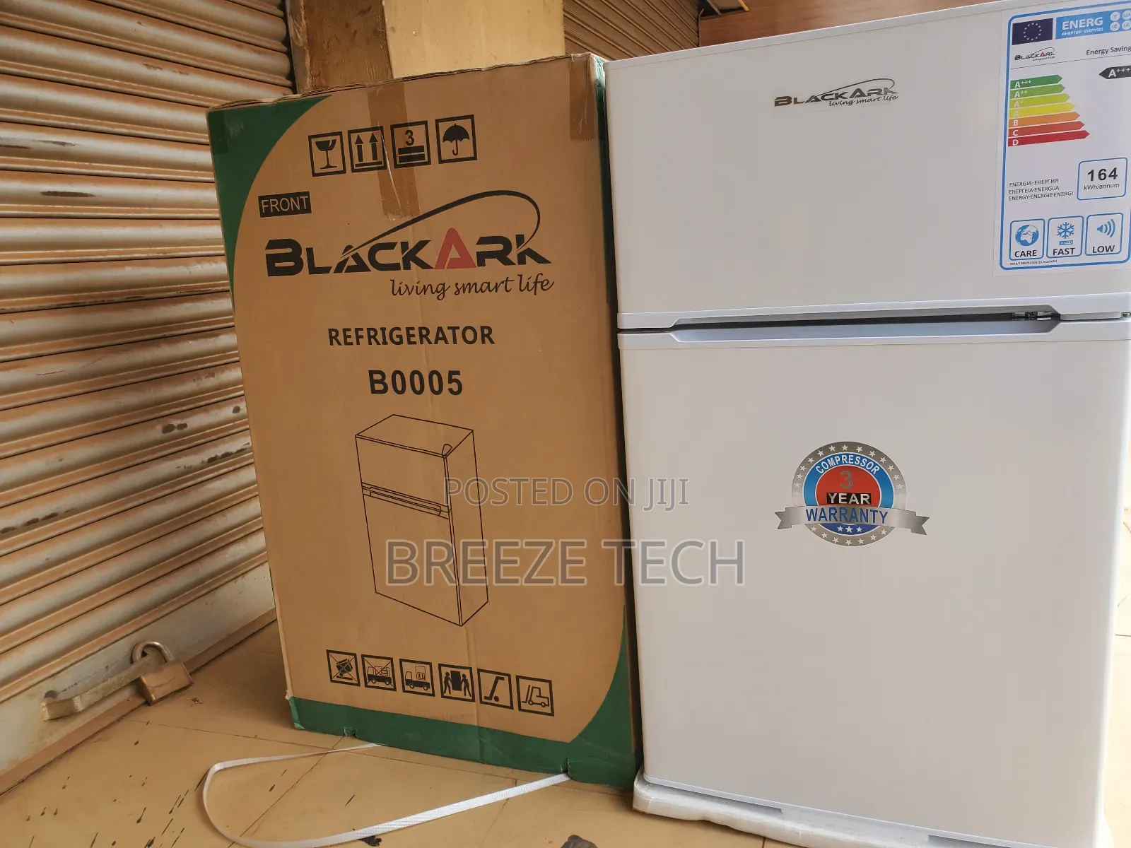Blackark Refrigerator 130l