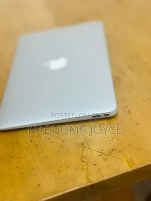 Laptop Apple MacBook Air 4GB Intel Core I5 SSD 640GB