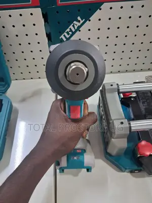 Cordless Impact Wrench 1350nm (Total).