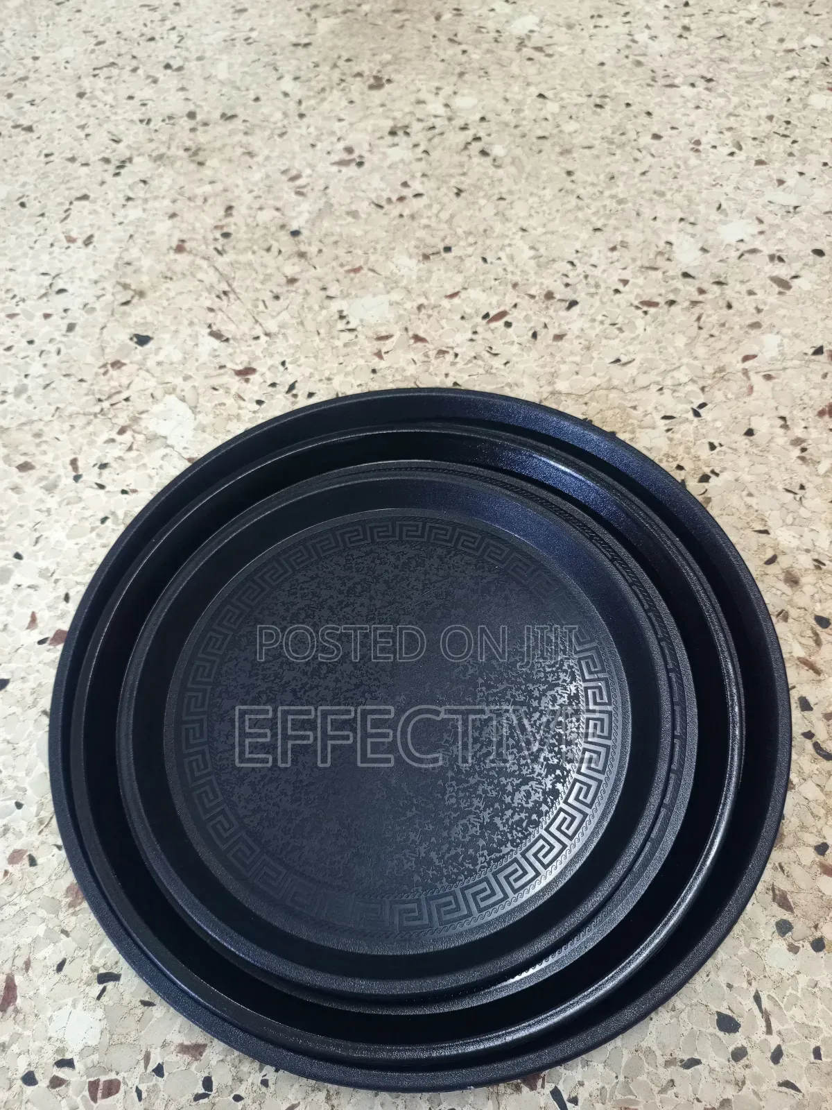 3pcs Circular Black Plastic Serving Trays.