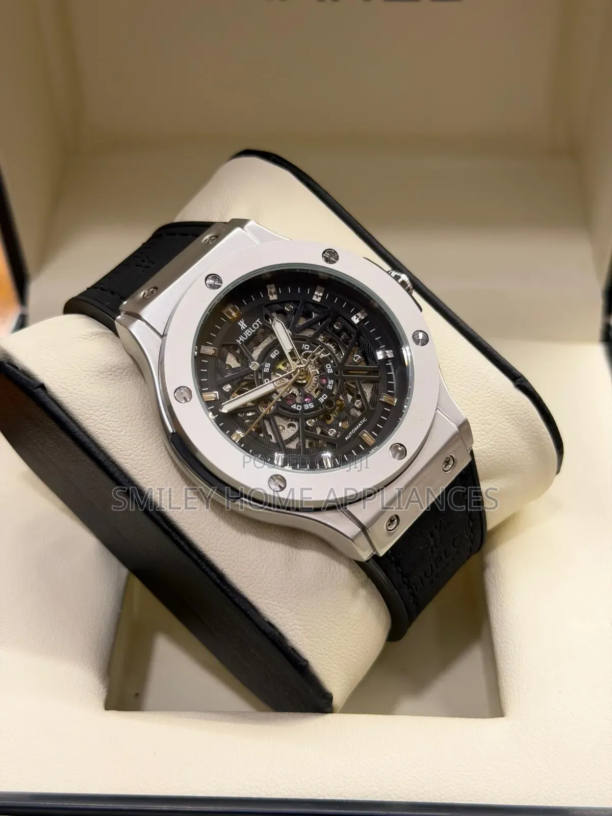 Black Leather Strapped Hublot Men's Original Wrist Time Piece