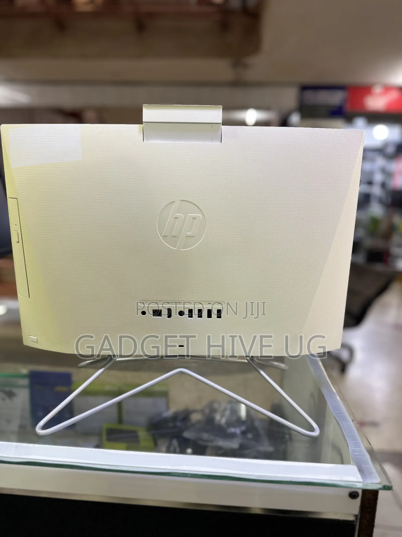 Desktop Computer HP 200 G4 22 All-in-One 8GB Intel Core i5 SSD 256GB