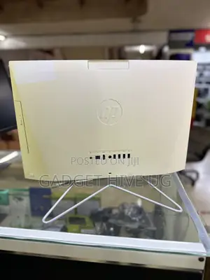 Desktop Computer HP 200 G4 22 All-in-One 8GB Intel Core i5 SSD 256GB