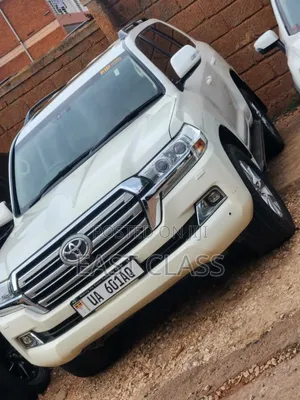 Toyota Land Cruiser 2019 White