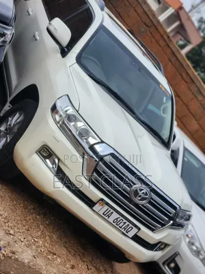 Toyota Land Cruiser 2019 White