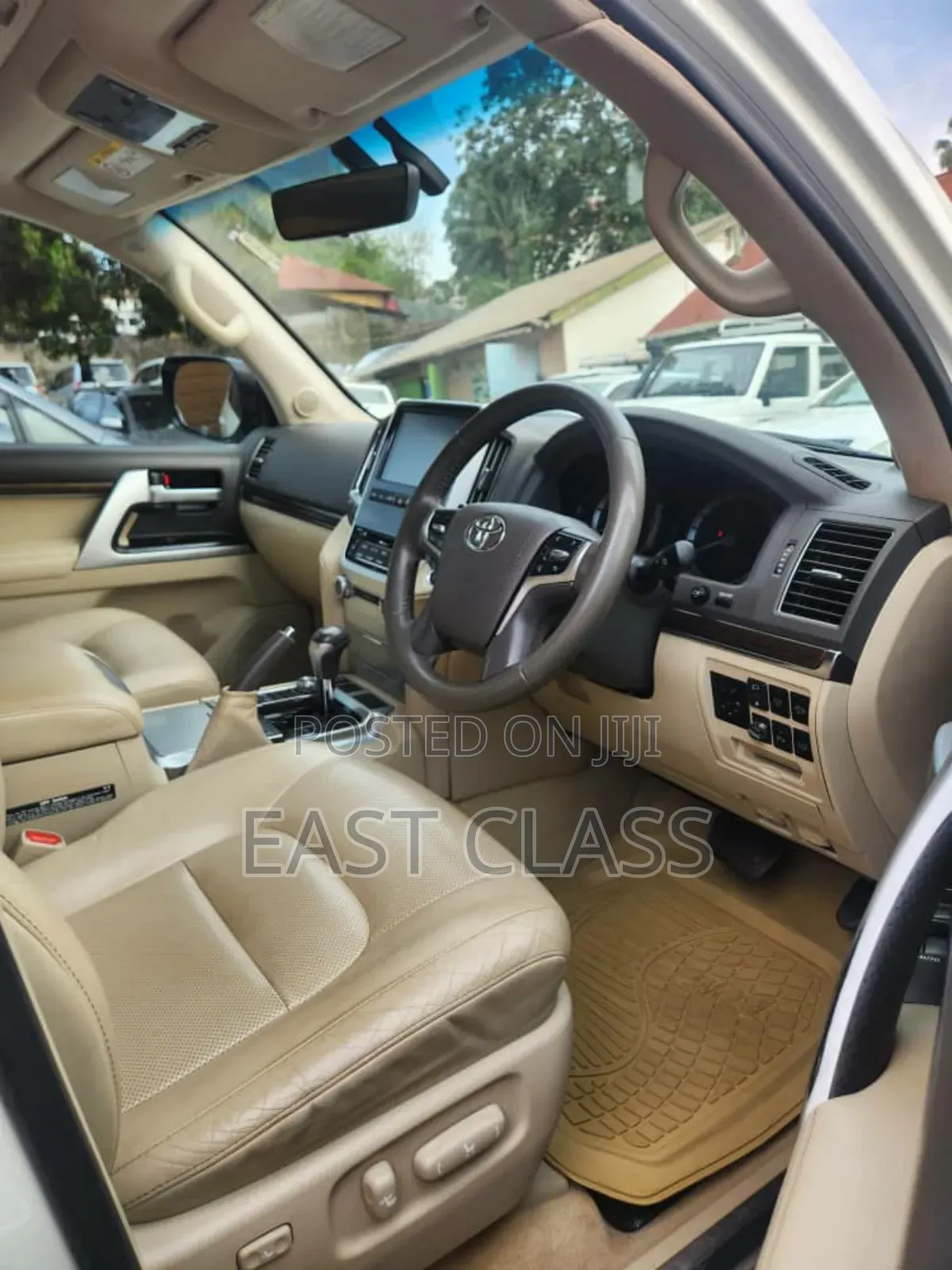 Toyota Land Cruiser 2019 White