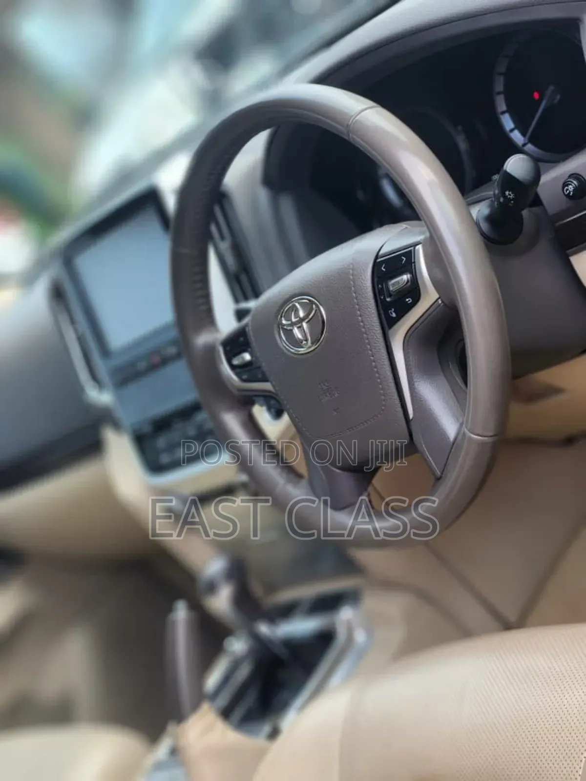 Toyota Land Cruiser 2019 White