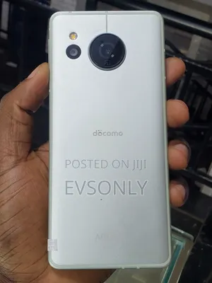 Sharp Aquos Sense 8 128 GB Silver