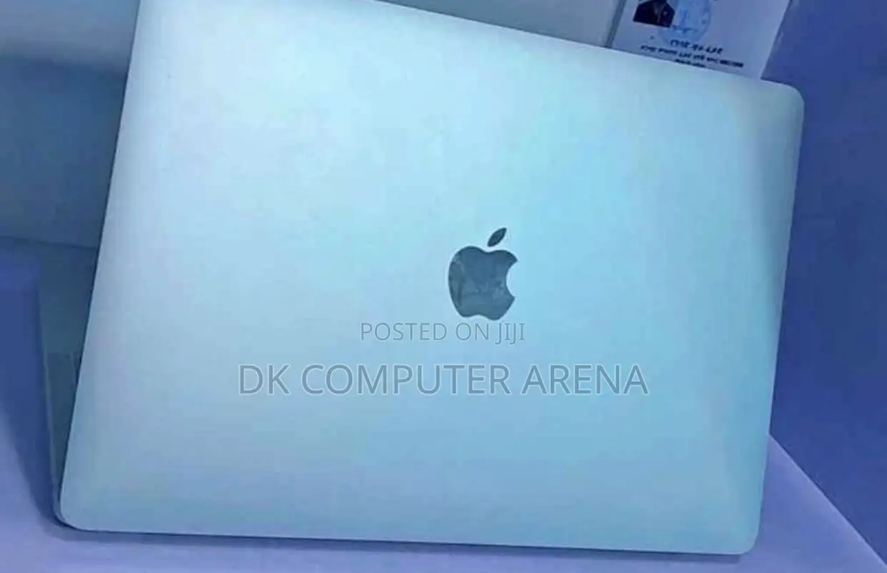 Laptop Apple MacBook Pro 2022 M2 16GB Apple M2 SSD 512GB