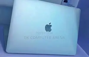 Laptop Apple MacBook Pro 2022 M2 16GB Apple M2 SSD 512GB