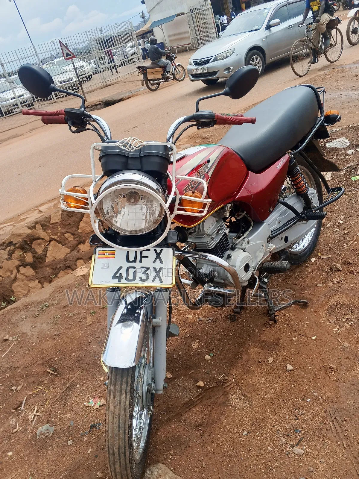 Bajaj Boxer 2023 Red